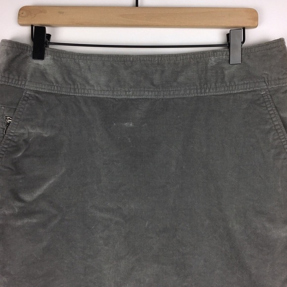 BANANA REPUBLIC Mini Skirt Corduroy Stretch Ribbed Dark Academia Grey Size 12 - Picture 2 of 13